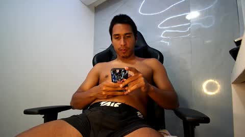 Snapshot of yourlatinmamba chatting on 10/27/25, 04:27 Your Latin Mamba online show from 10/27/25, 04:27