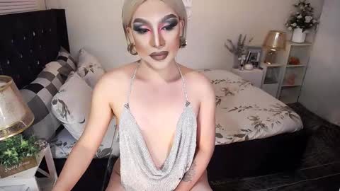 --               online show from 11/19/25, 10:15