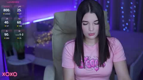 L O L A online show from 10/27/25, 09:08