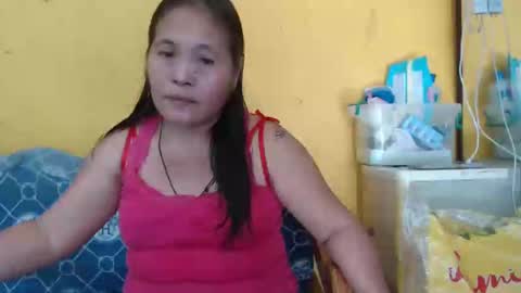 Snapshot of yourlove_regine chatting on 01/10/25, 05:05 Regine online show from 01/10/25, 05:05