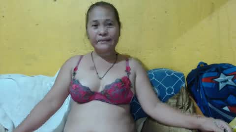 Snapshot of yourlove_regine chatting on 01/22/25, 11:12 Regine online show from 01/22/25, 11:12