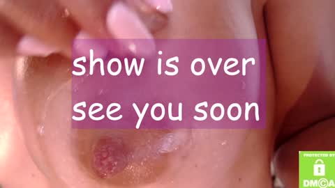 Snapshot of yourlovelykat chatting on 12/14/24, 07:18 Kait online show from 12/14/24, 07:18