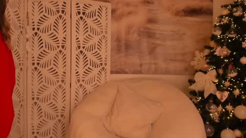 Sarah online show from 12/14/24, 08:08