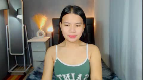 Snapshot of yourmissingprincess chatting on 12/17/25, 02:50 yourmissingprincess online show from 12/17/25, 02:50