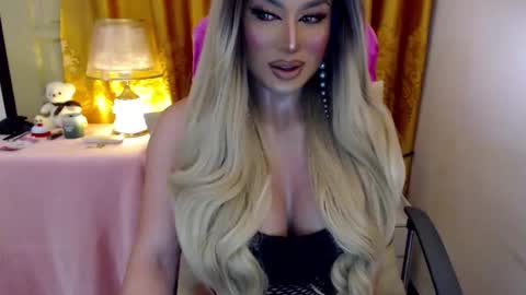 Adriana Maxwell online show from 06/08/26, 03:34