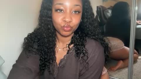 YOURMOMMY online show from 03/23/26, 05:11