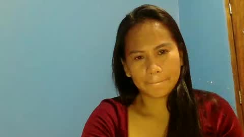 yourmorenagirl69 online show from 05/28/26, 11:07