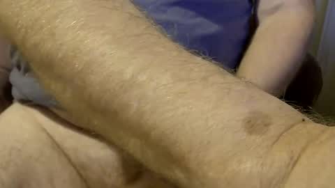 Snapshot of yourmumisfit chatting on 12/18/25, 06:03 yourmumisfit online show from 12/18/25, 06:03