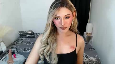 TIFFANY SUCKING QUEEN online show from 04/08/26, 08:53