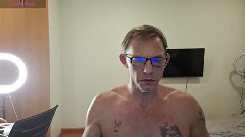 Ellie and Wesley online show from 12/14/25, 07:07