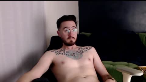 Snapshot of yourneighborhoodfriendlydick chatting on 01/02/25, 07:01 Sharing For Fun and Pleasure online show from 01/02/25, 07:01