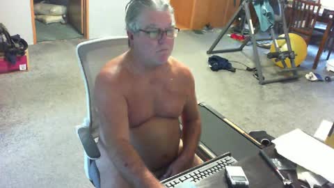 Snapshot of yourpoppi55 chatting on 06/25/26, 11:37 yourpoppi55 online show from 06/25/26, 11:37