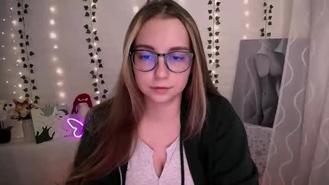 Happy online show from 10/21/25, 05:41