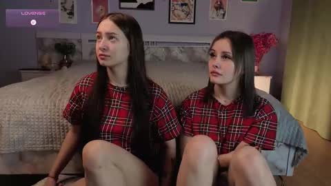 yoursecretplessure online show from 11/24/25, 03:50