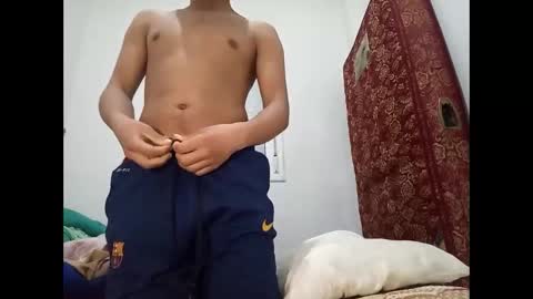 yoursexy150154 online show from 05/04/26, 11:45