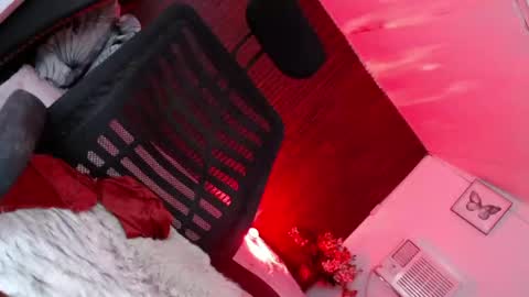 Snapshot of yoursluttywhore chatting on 02/21/25, 02:39 Snow Galvez online show from 02/21/25, 02:39