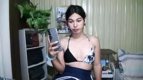 yoursubmissive_larah online show from 05/07/26, 12:21
