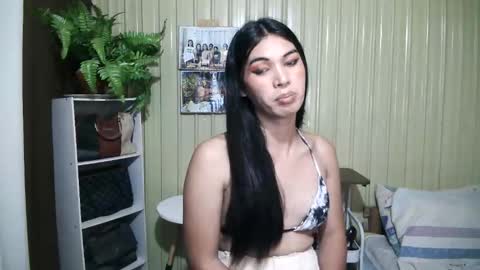 yoursubmissive_larah online show from 05/11/26, 02:45