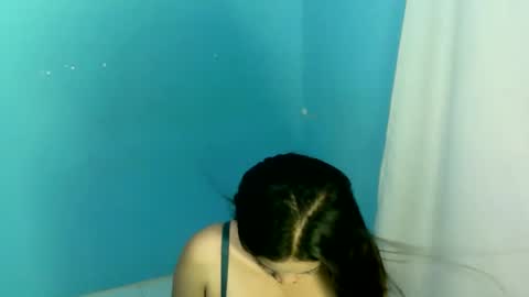 yoursweet_vanessa26 online show from 09/12/25, 01:33