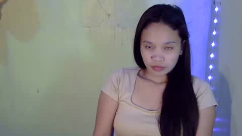 yoursweet_vanessa26 online show from 10/21/25, 04:30