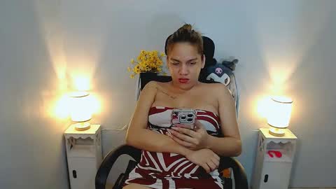 YourDreamgirl  online show from 02/05/25, 07:07