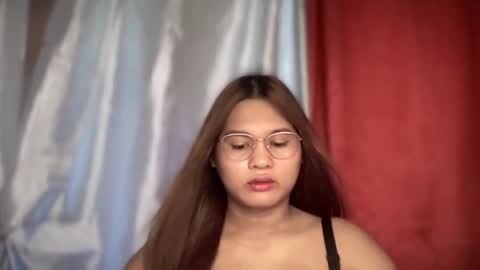 yoursweetgirl_zia online show from 04/14/26, 03:23