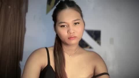 yoursweetgirl_zia online show from 05/16/26, 06:54