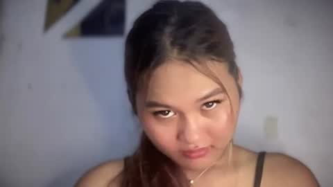 yoursweetgirl_zia online show from 05/22/26, 05:36