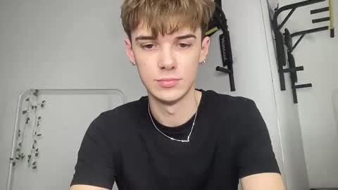 yoursweetyguy online show from 12/22/25, 02:14