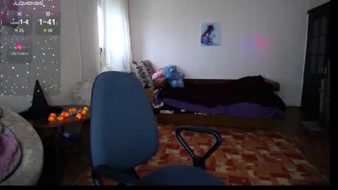 Sofia online show from 10/18/25, 10:16