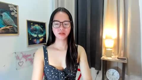 Snapshot of yourtinybunny chatting on 07/11/26, 10:40 yourtinybunny online show from 07/11/26, 10:40