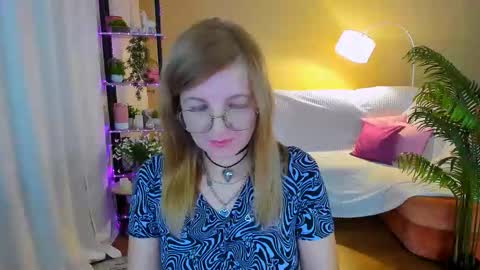 Alice online show from 10/12/25, 04:22