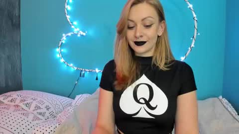 YourVenus00 -Follow my OF online show from 02/05/25, 11:34