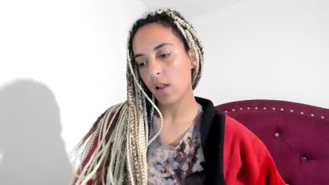 Snapshot of youwishtobeme chatting on 01/31/25, 02:26 elizabeth ju online show from 01/31/25, 02:26