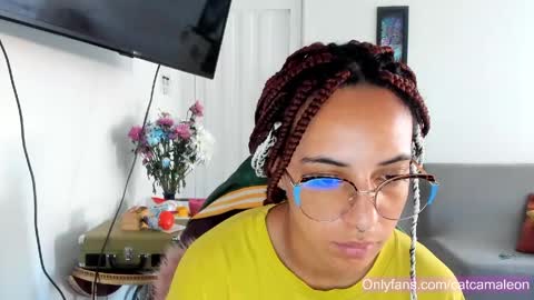 elizabeth  ju   online show from 05/01/26, 12:21