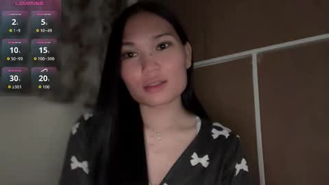 yrdrmgrl_jennie26 online show from 02/06/26, 05:05