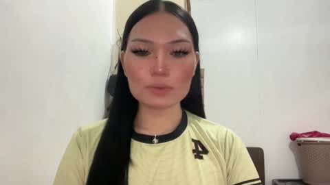 yrdrmgrl_jennie26 online show from 02/13/26, 07:26