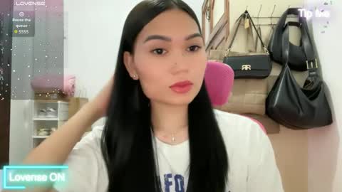 yrdrmgrl_jennie26 online show from 04/07/26, 07:03