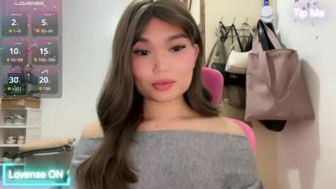 Snapshot of yrdrmgrl_jennie26 chatting on 07/11/26, 07:49 yrdrmgrl_jennie26 online show from 07/11/26, 07:49