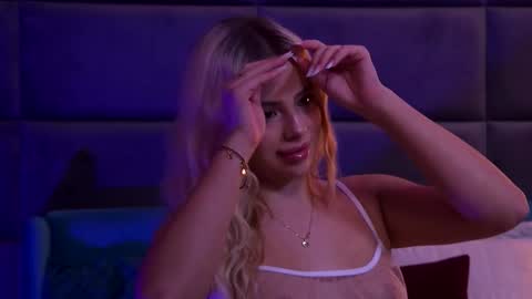 Foxie online show from 11/07/25, 03:56