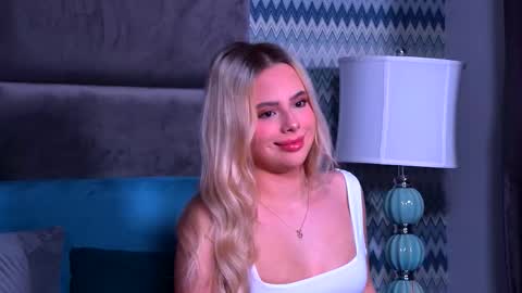 Foxie online show from 11/24/25, 03:45