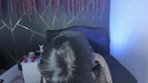 Yue Eclipsa online show from 10/31/25, 03:40