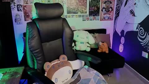 Snapshot of yuhwa chatting on 09/29/25, 11:53 rawr Anne Independent model online show from 09/29/25, 11:53