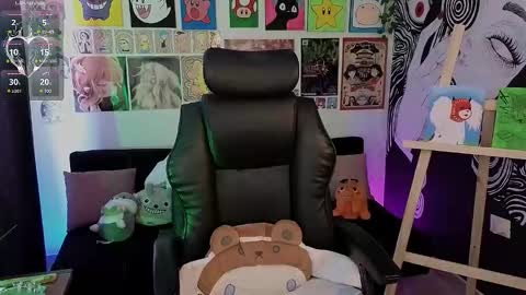    rawr   Anne Independent model      online show from 03/25/26, 06:25