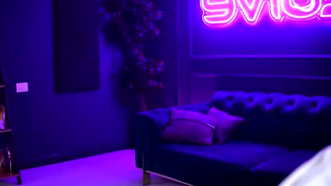 Snapshot of yuliadesirevska chatting on 11/02/25, 08:11 Yulia online show from 11/02/25, 08:11