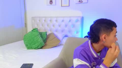 yulian_vasquez online show from 02/02/26, 12:15