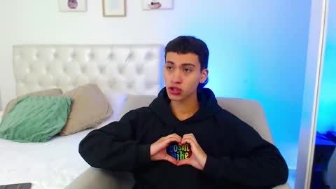 yulian_vasquez online show from 02/24/26, 07:12