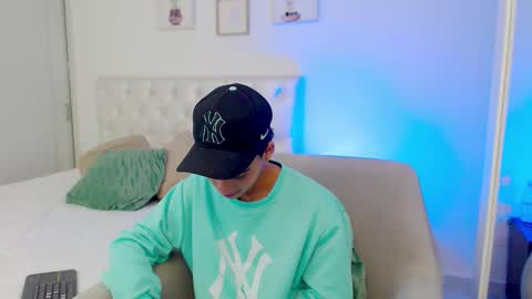 yulian_vasquez online show from 02/26/26, 07:24