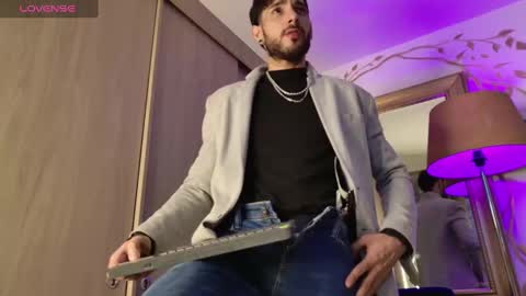 yulian 2811 online show from 02/13/25, 07:24