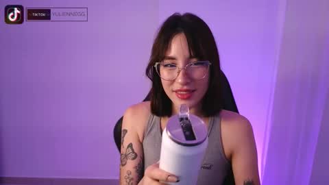 Snapshot of yulienne chatting on 09/11/25, 04:12 Yulienne online show from 09/11/25, 04:12